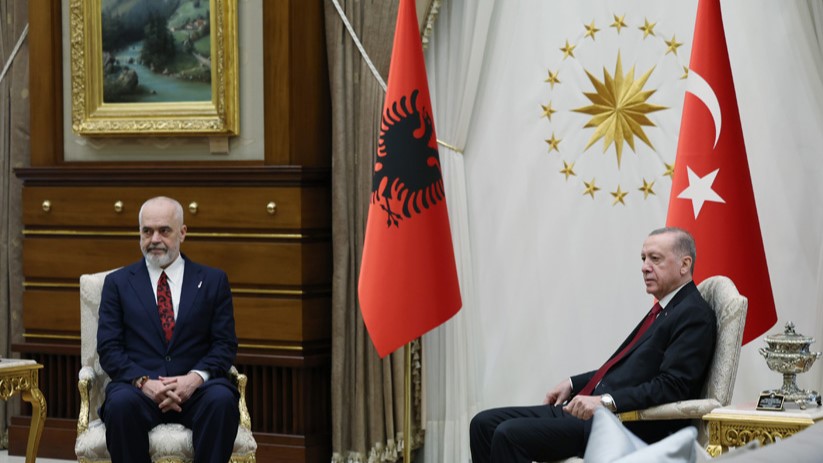 Hubungan Albania -Turki - Bahaya Perubahan